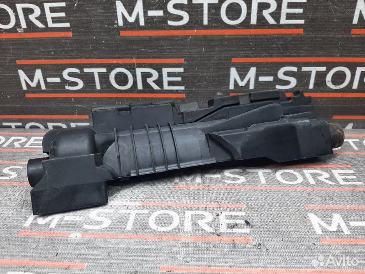 Крепление радиатора правое Bmw 3-Series E46