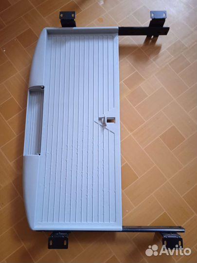 Выдвижная полка для клавиатуры