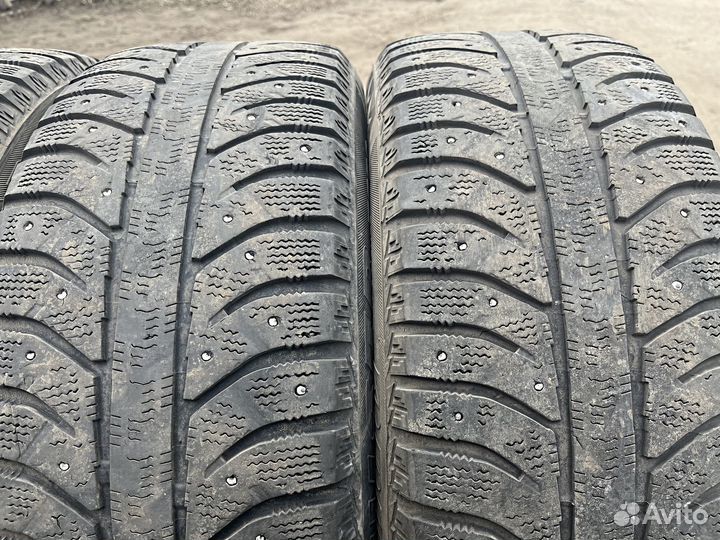 Bridgestone Ice Cruiser 7000 205/55 R16 91T