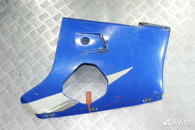 Пластик плуга Suzuki GSX-R400R