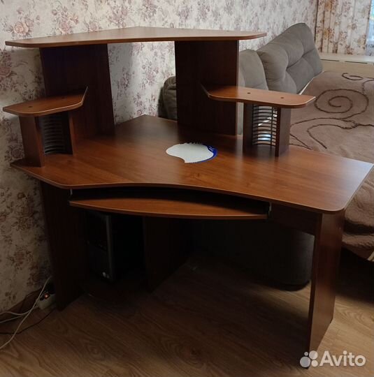 Компьютерный столик бу