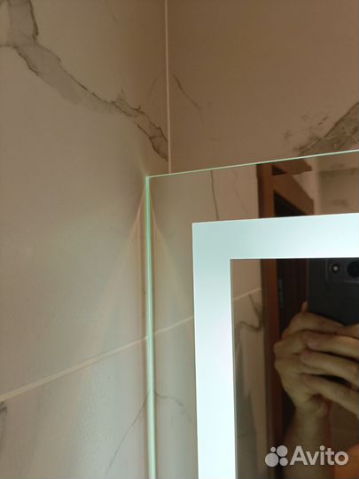 Зеркало с подсветкой для ванной