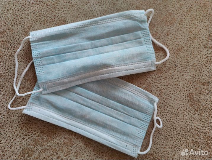 Маски одноразовые 50 штук/уп, 3-х слойные