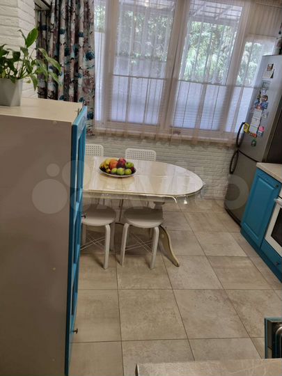 2-к. квартира, 60 м², 1/5 эт.