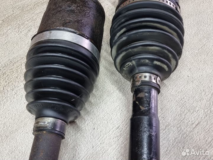 Привод левый, правый BMW - цена за один