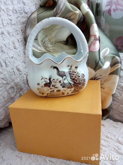 Конфетница новая