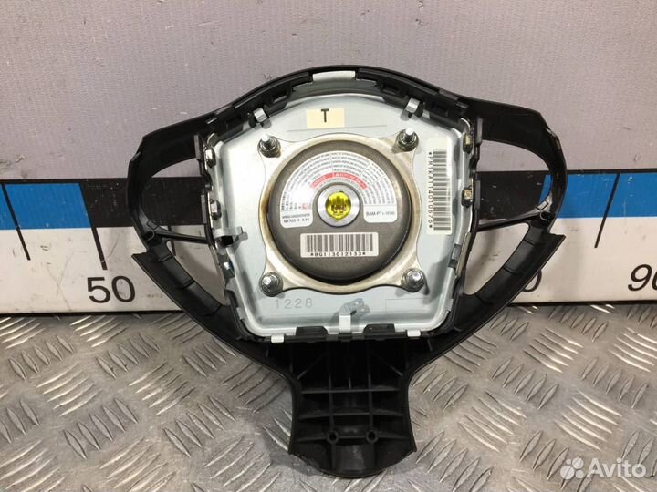 Б/У Подушка безопасности в рулевое колесо#001