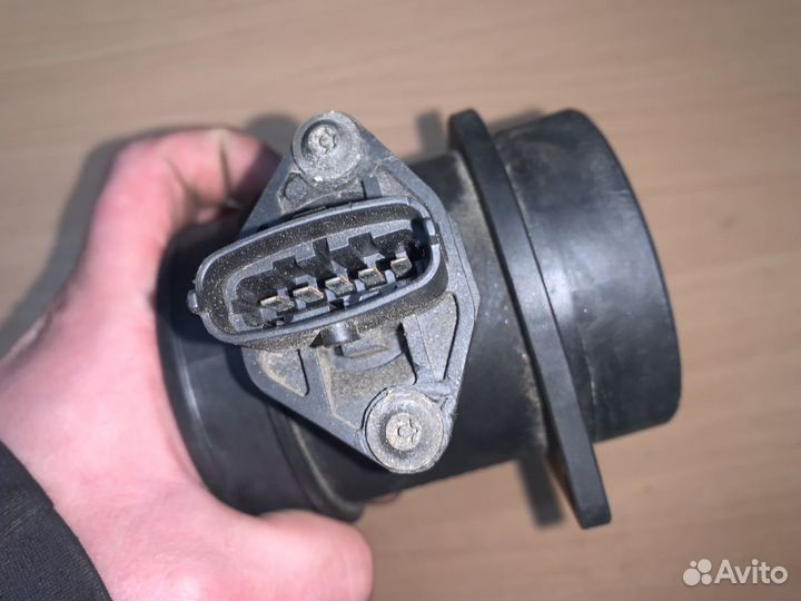 Расходомер воздуха volvo S60 2000-2009)