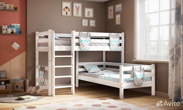 Двухъярусная кровать с пружинными матрасами