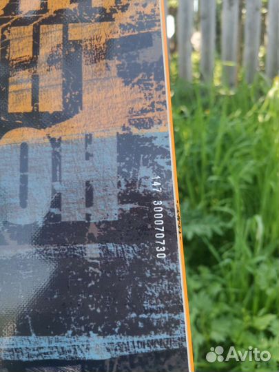 Сноуборд с креплениями