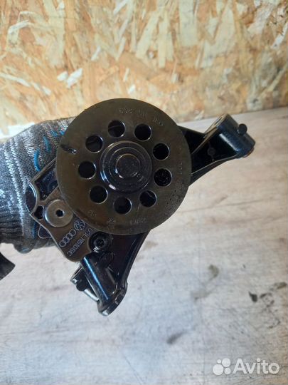 Насос масляный Skoda Octavia A5 cayc 1.6 TDI