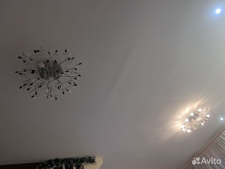 Люстры потолочные 2 штуки бу