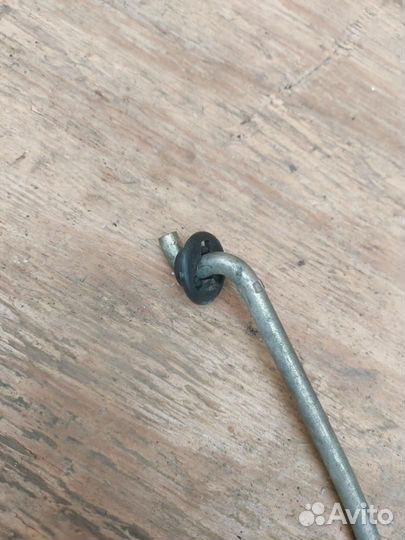 Держатель капота передний Toyota Estima 3 AHR20W