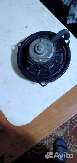 Моторчик печки на Мазду bongo