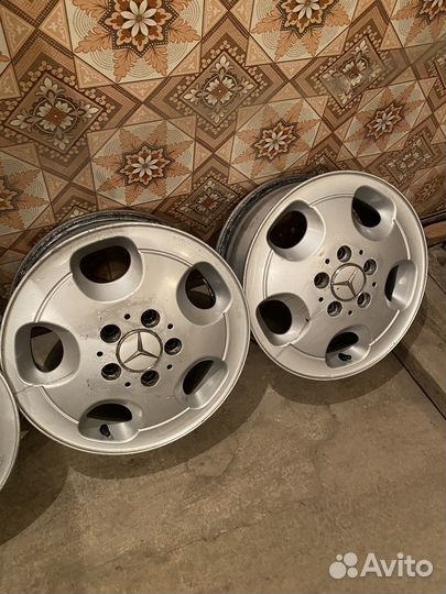 Продам диски на мерседес
