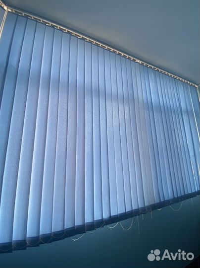 Жалюзи вертикальные с карнизом