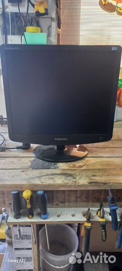 Монитор Samsung