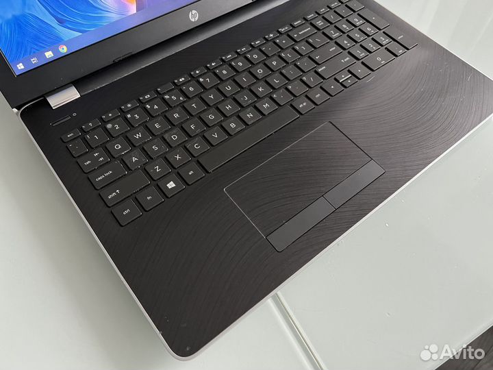 Core i7-7500. 8GB. SSD. Видео 2GB