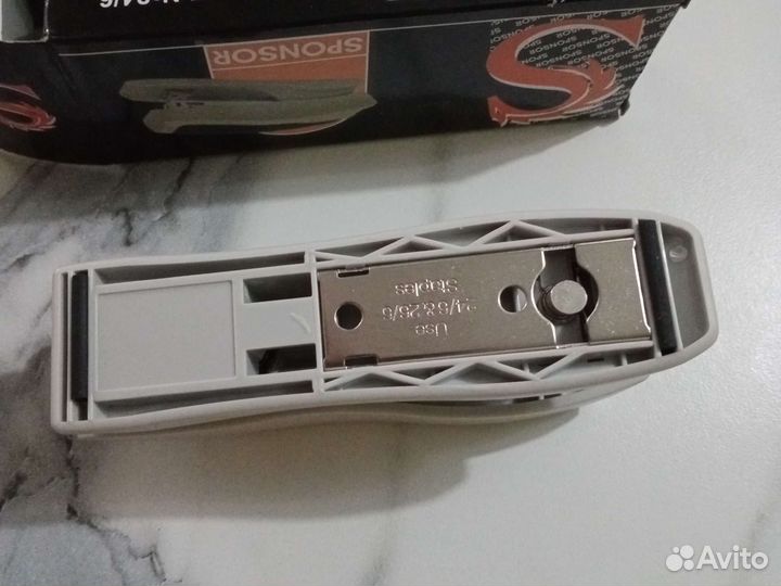 Степлер канцелярский