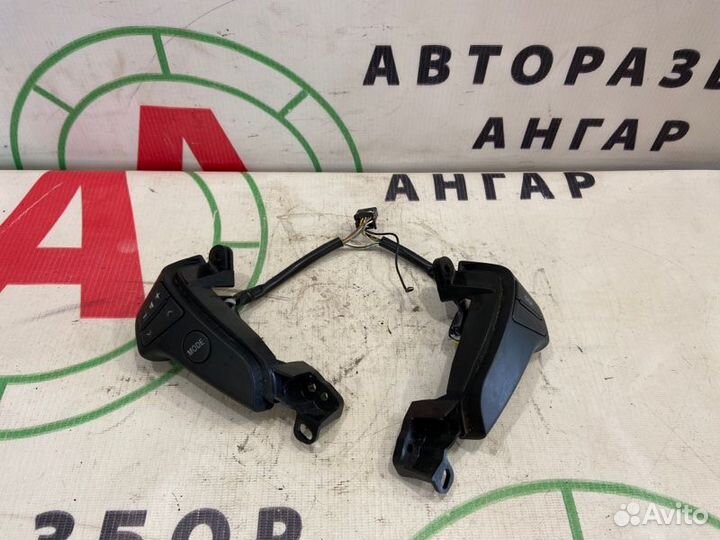 Кнопки руля Toyota Avensis T25 1zzfe 2007