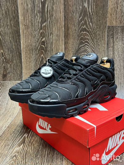 Кроссовки мужские nike air max tn plus