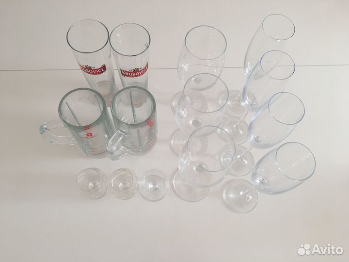 Набор:Бокалы для шамп/вина,рюмки, для пива,водки