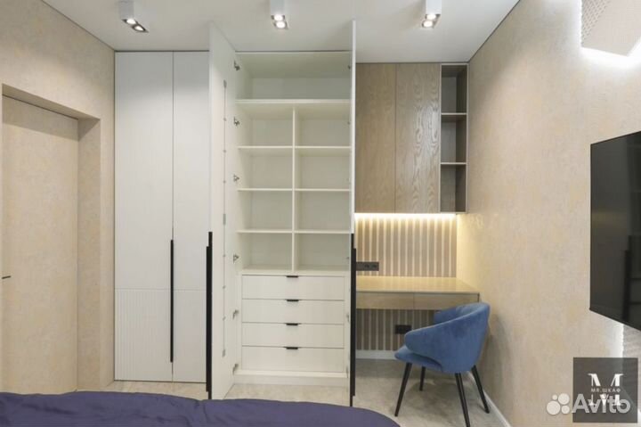 Шкаф распашной с зеркалом