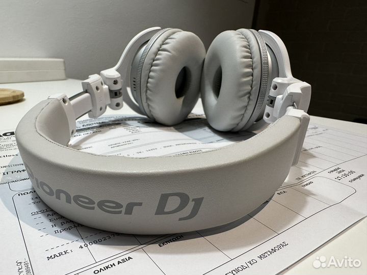 Беспроводные наушники Pioneer DJ CUE1