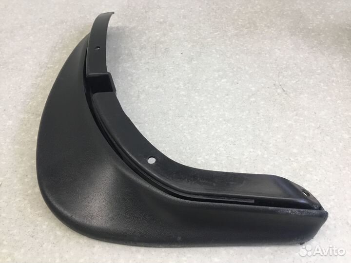 Брызговик задний левый Skoda Octavia (A5 1Z) 2004