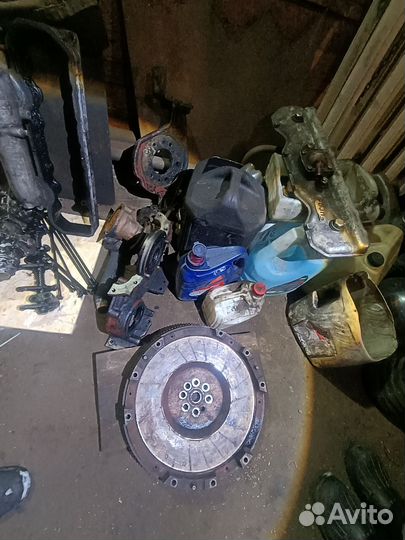 Двигатель на разбор