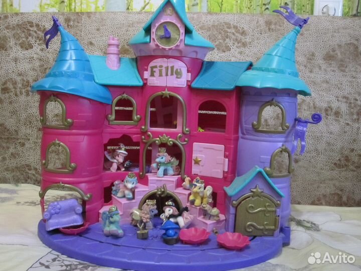 Детский замок с фигурками пони