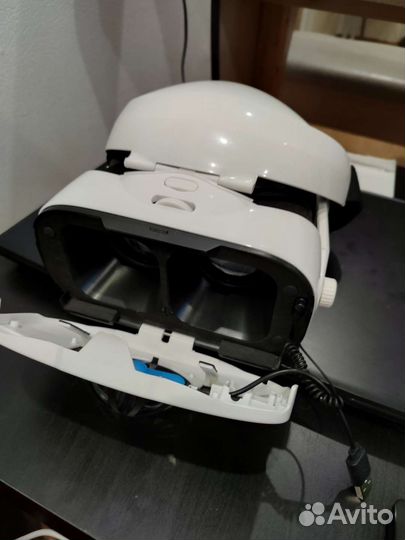 Очки виртуальной реальности с вентилятором