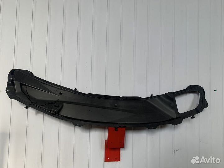 Водосток капота mercedes w164