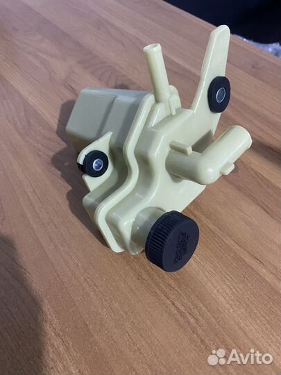 Бачок гур mazda 3 BK(2002-2009)