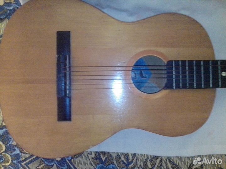 Продам гитару