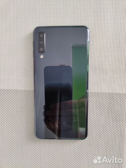Samsung Galaxy A7 (2018), 4/64 ГБ
