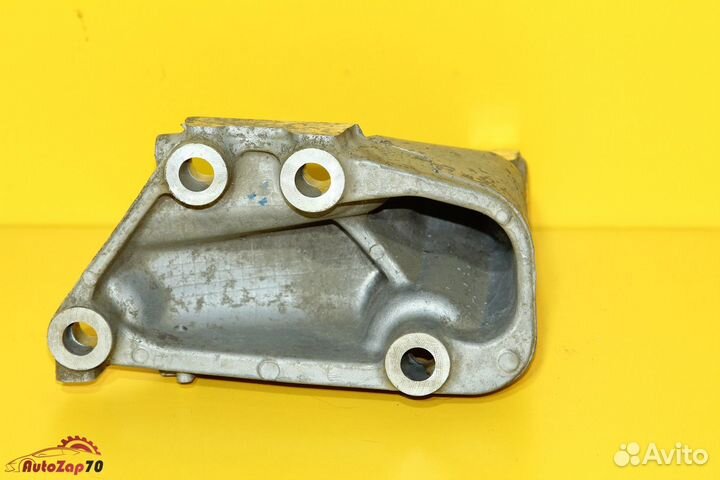 Honda Crosstour Кронштейн опоры двигателя задний