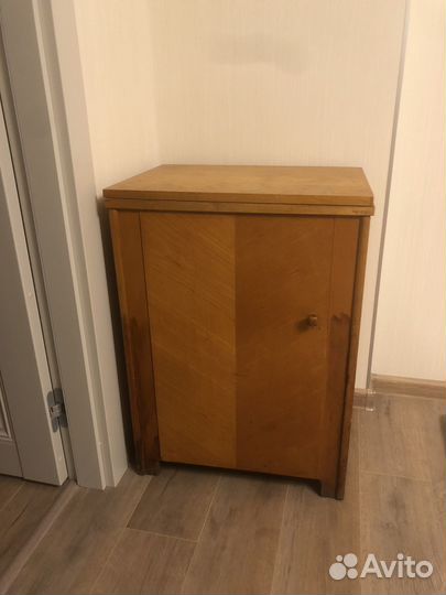 Швейная машинка Подольск с тумбой