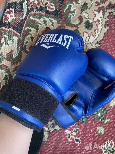 Боксерские перчатки