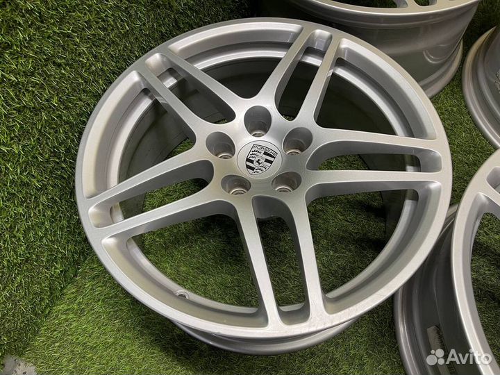 Оригинальные кованые диски R-18 Porshe Macan