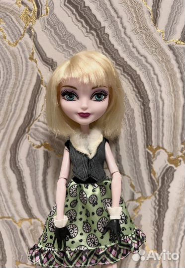 Кукла Эвер Афтер Хай Банни Бланк