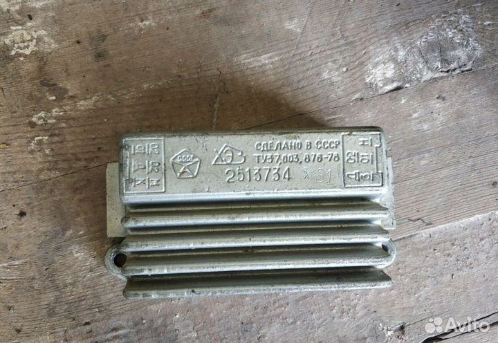 Двигатель V-50 и коммутатор