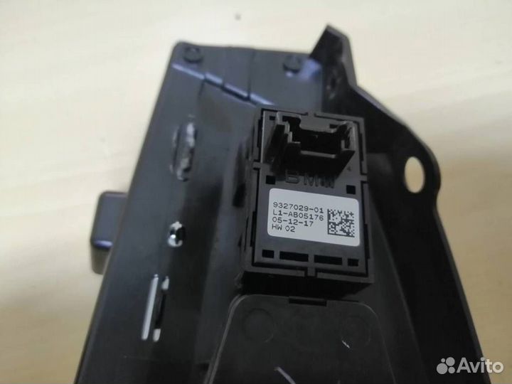 Кнопка открывания багажника BMW X3 G01 M-paket