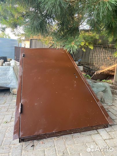 Дверь входная металлическая противопожарная