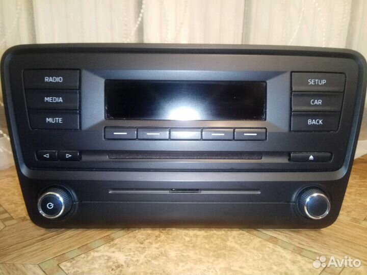 Продам автомагнитолу swing Skoda A7