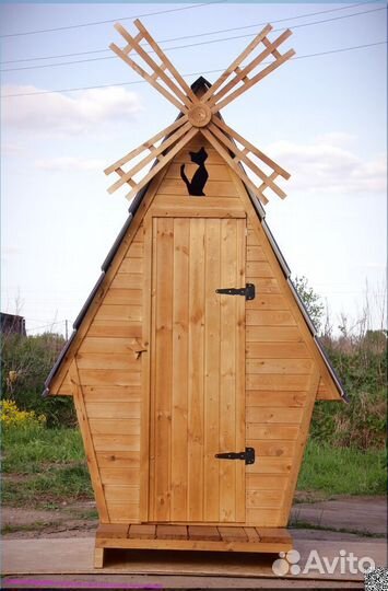 Дачный туалет деревянный