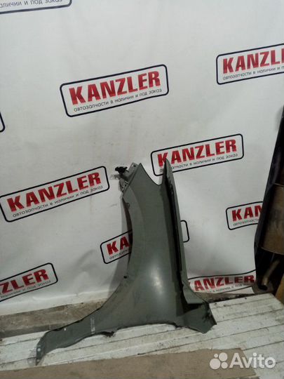 Крыло переднее правое Hyundai Santa Fe 2 BM