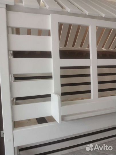 Кроватка домик, двухъярусная