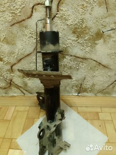 Амортизатор передний kia rio3 hyundai solaris