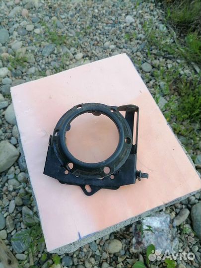 Рамка и Кронштейн фары противотуманной левый